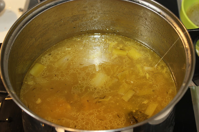 panela-da-ceci-caldo-de-frango-caseiro-12